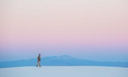 Featured image of post 撕开一场雨直到露出它的茎干